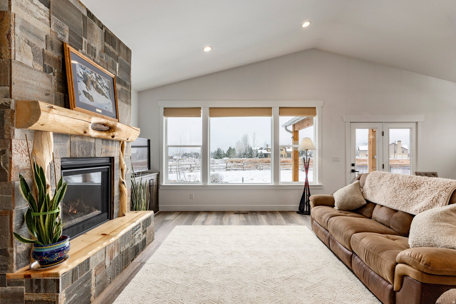 SCOTCH FIELDS - Residential