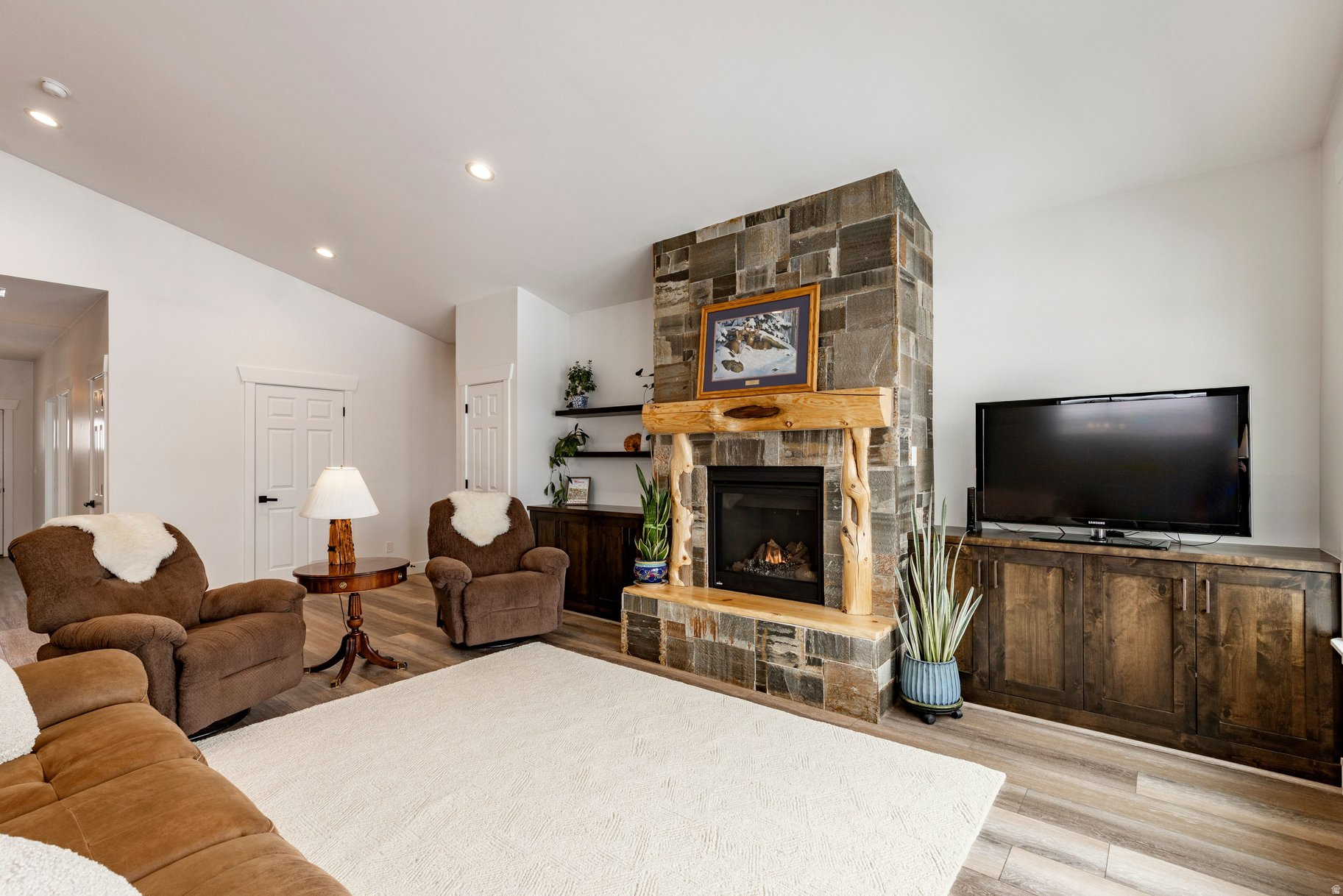 SCOTCH FIELDS - Residential