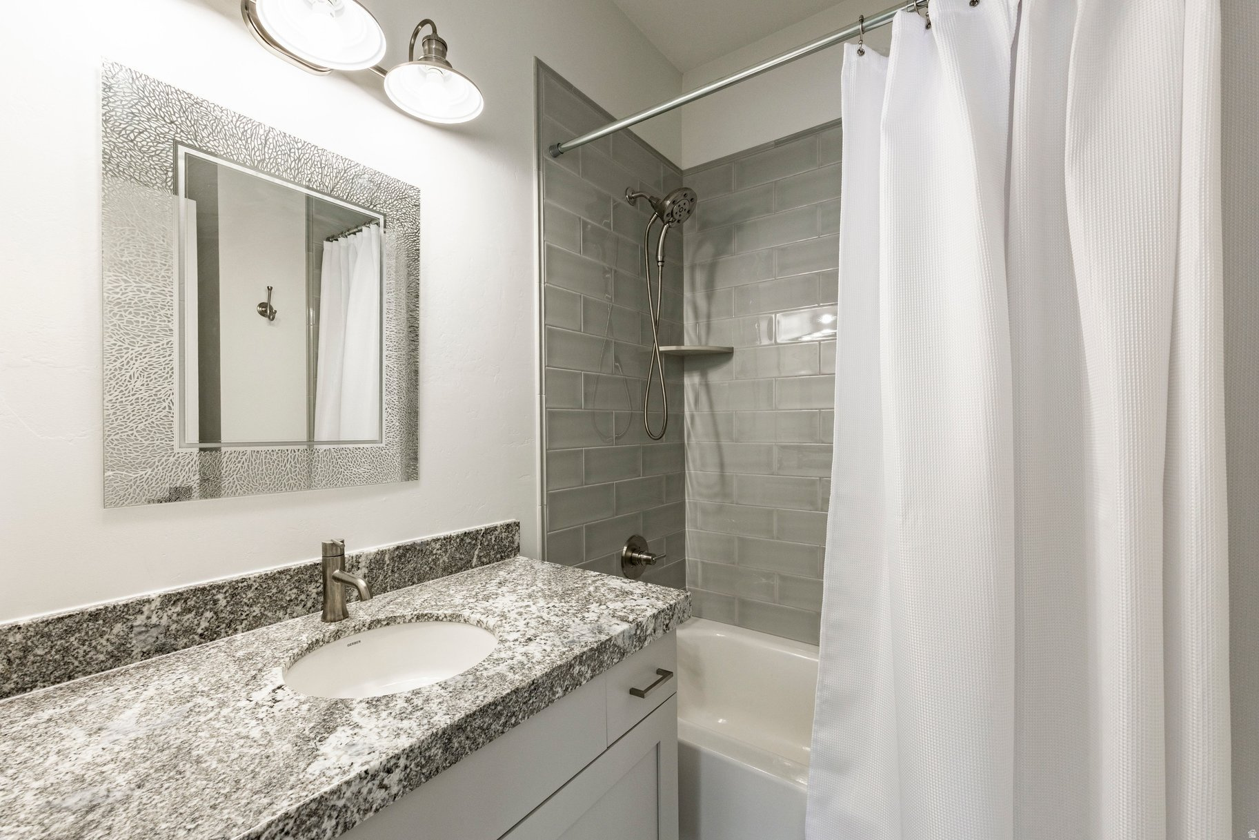 SCOTCH FIELDS - Residential