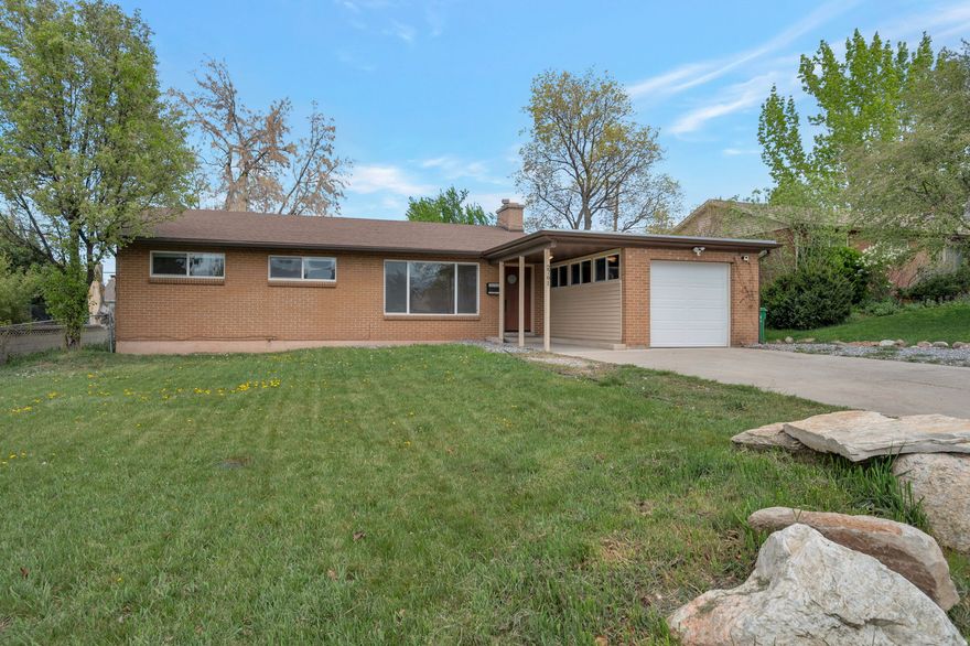 Great remodeled Holladay brick rambler. Great location. Very Nice floor plan with a warm cozy feel. Recently remodeled with new paint, floors, kitchen, bathroom.