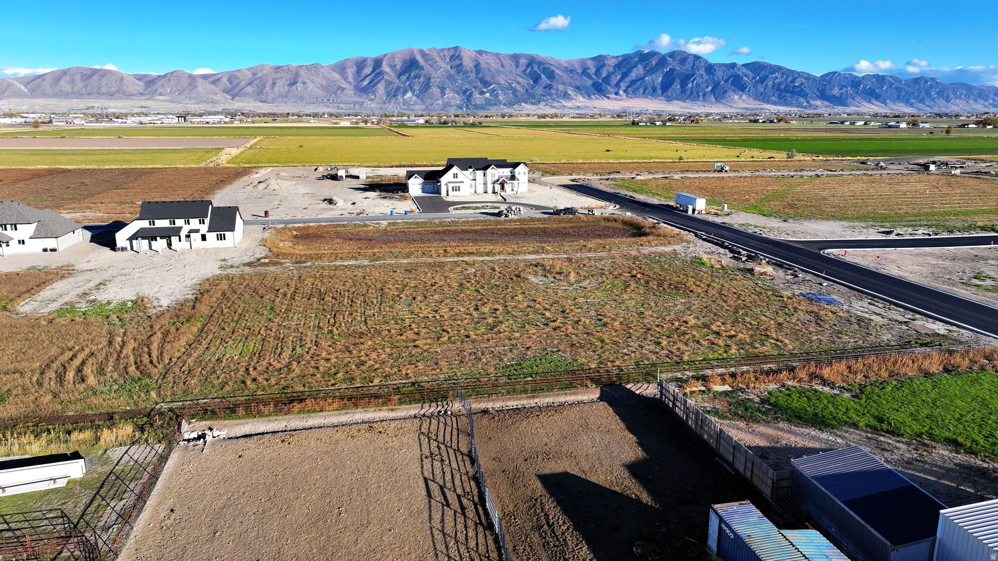 BECKAMS EDGE PHASE 5 - Land