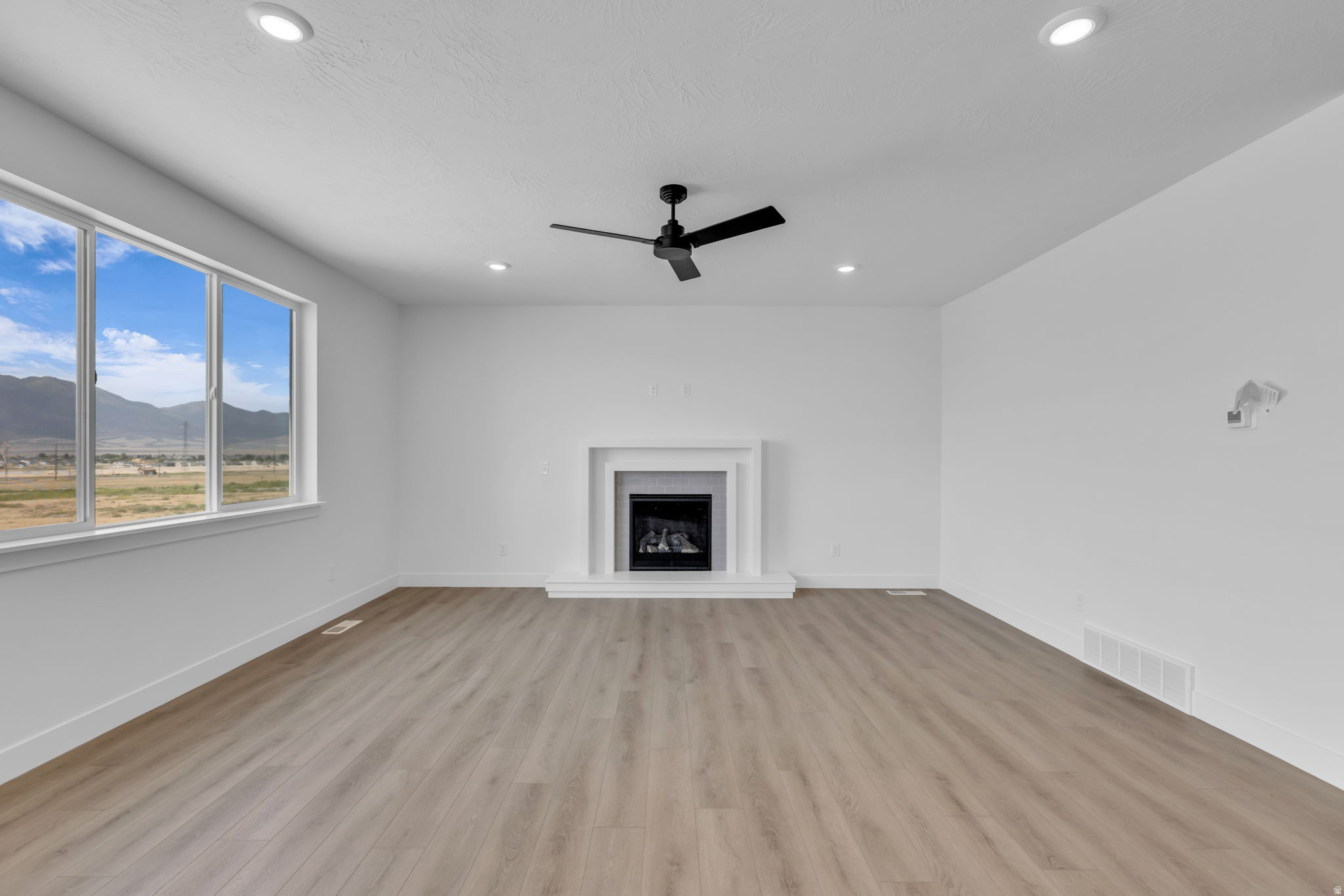 SCARLET RIDGE - Residential