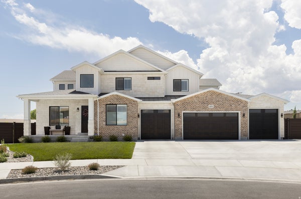 14253 S JAYDEN MAE DR, RIVERTON, UT 84065 - Image 0cce2bf17f1c59ea7881bc29c704e38c/120948162