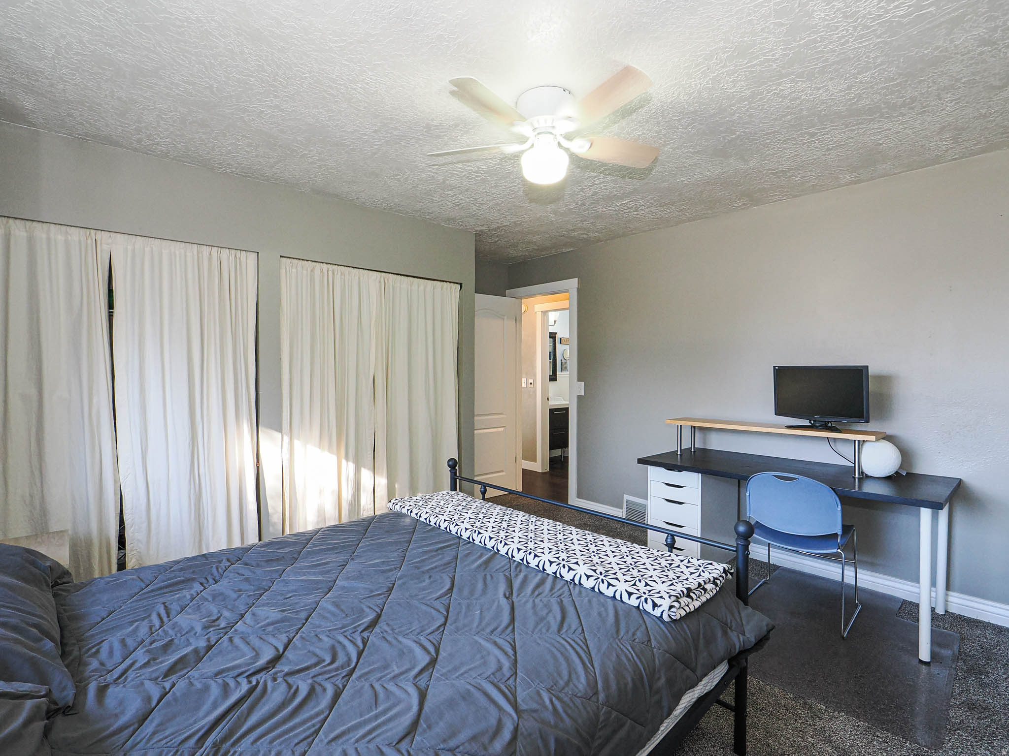 STORM MOUNTAIN TERRACE #5 - Residential