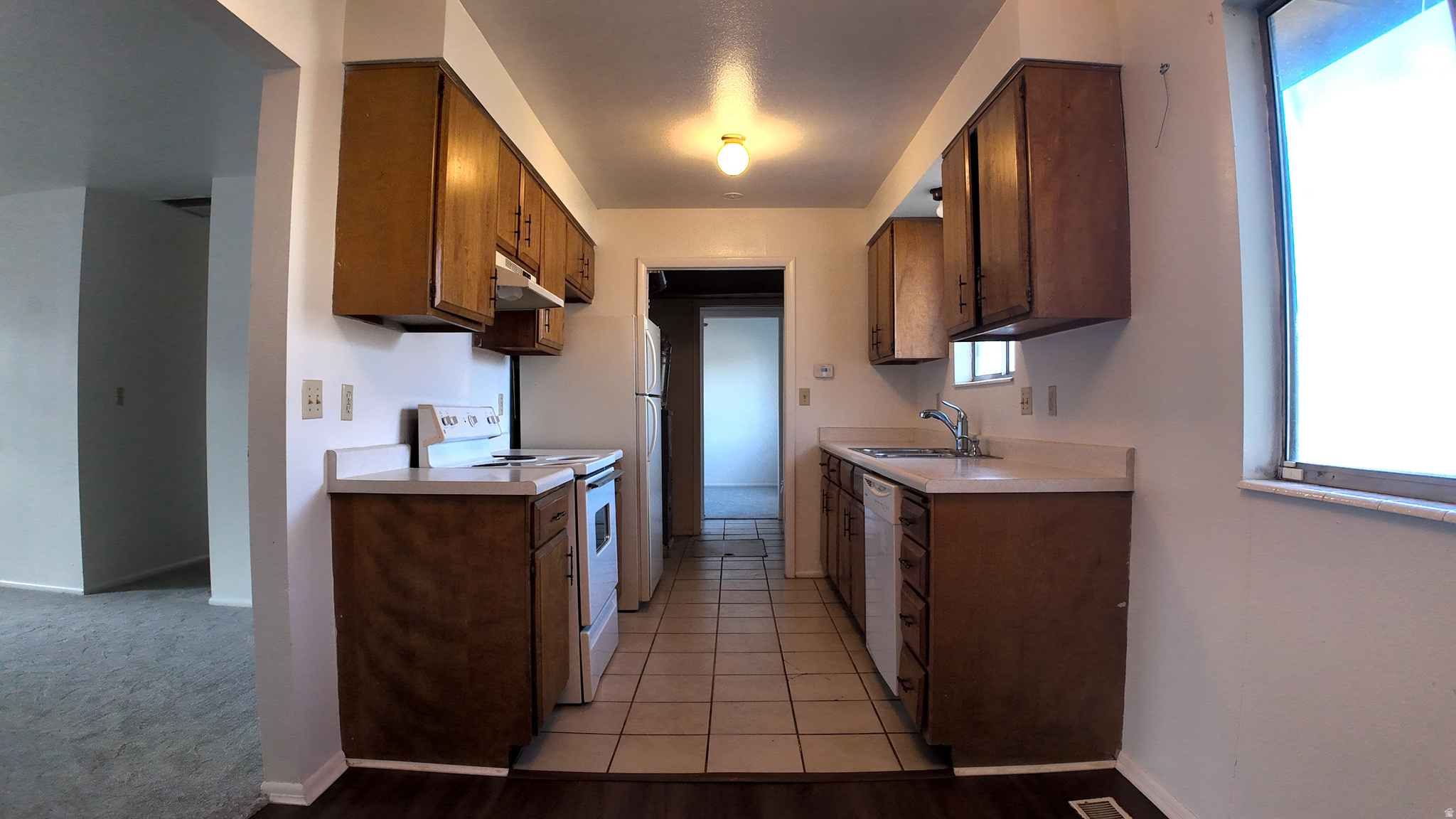 RIVERVIEW EAST - Residential