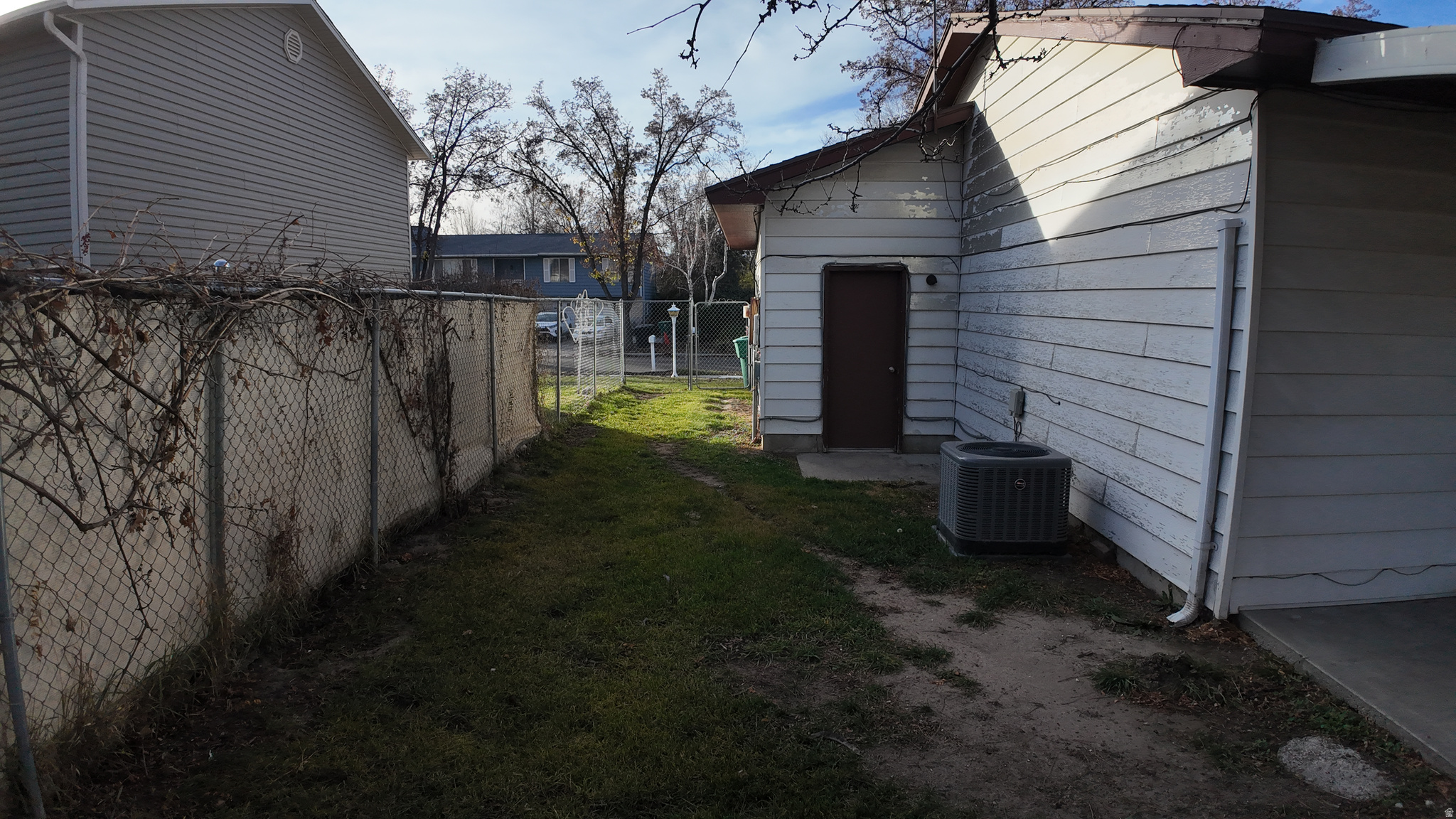 RIVERVIEW EAST - Residential