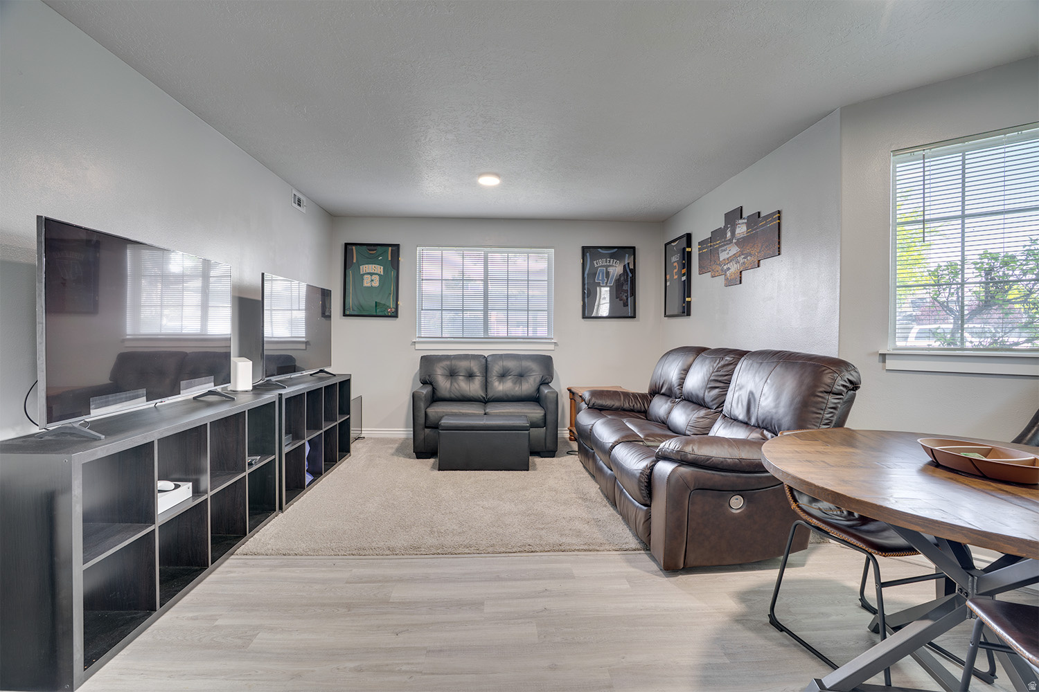 COUNTRY WOODS - Residential