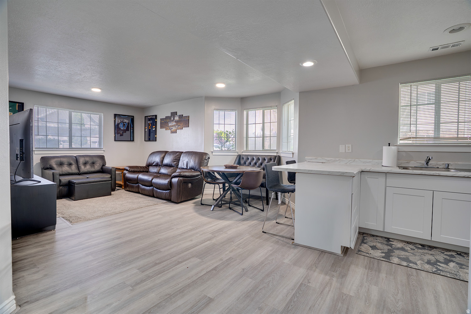 COUNTRY WOODS - Residential