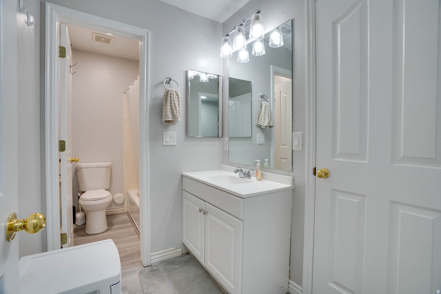 COUNTRY WOODS - Residential