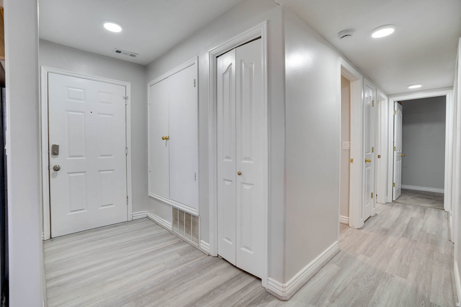 COUNTRY WOODS - Residential