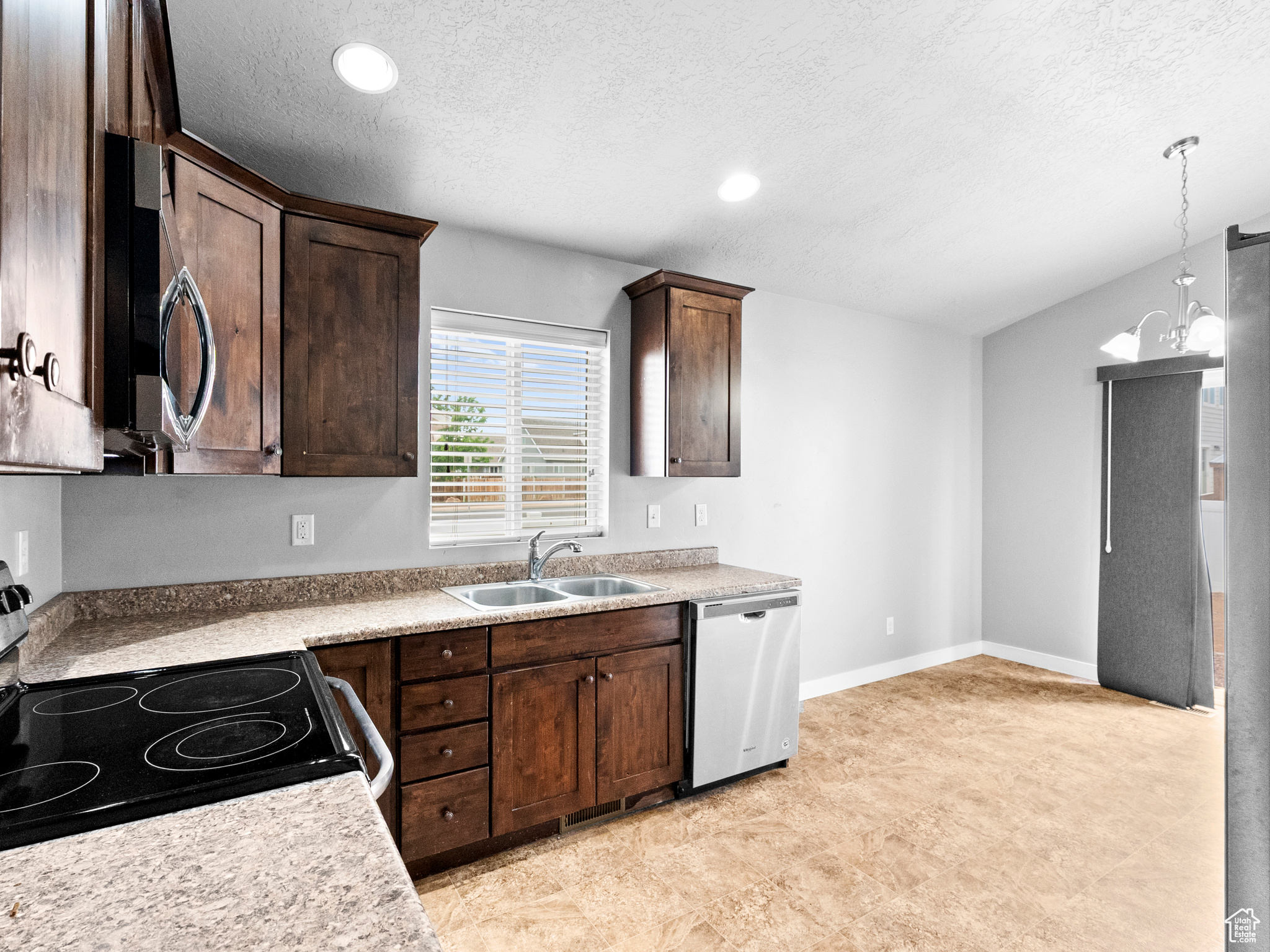 UINTAH SHADOWS - Residential