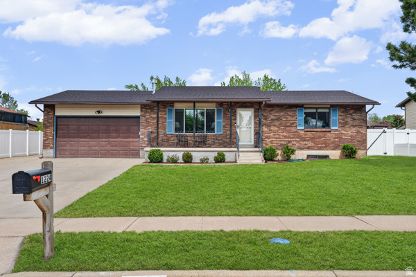 COUNTRY VILLAGE SUB - Residential