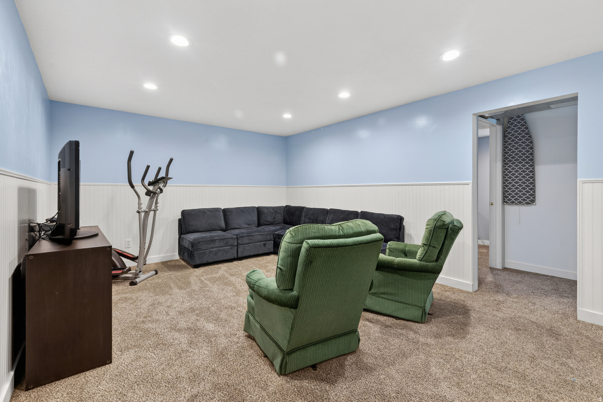 COUNTRY VILLAGE SUB - Residential