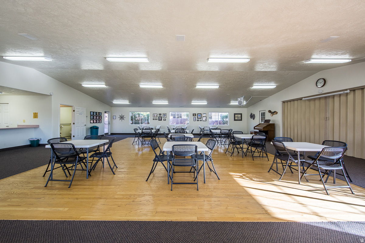 CANYON COVE LEISURE HOME - Residential