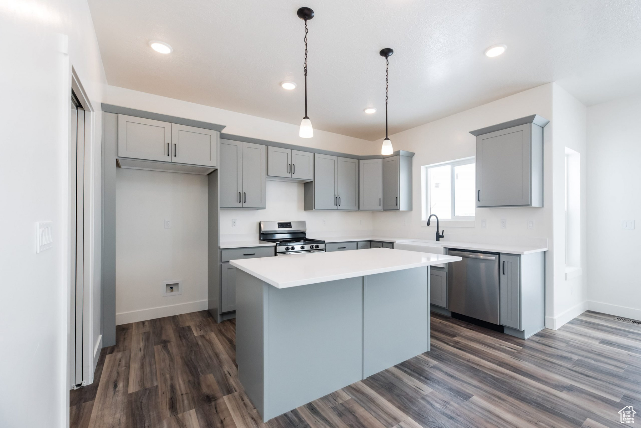 MOUNT STERLING FARMS - Residential