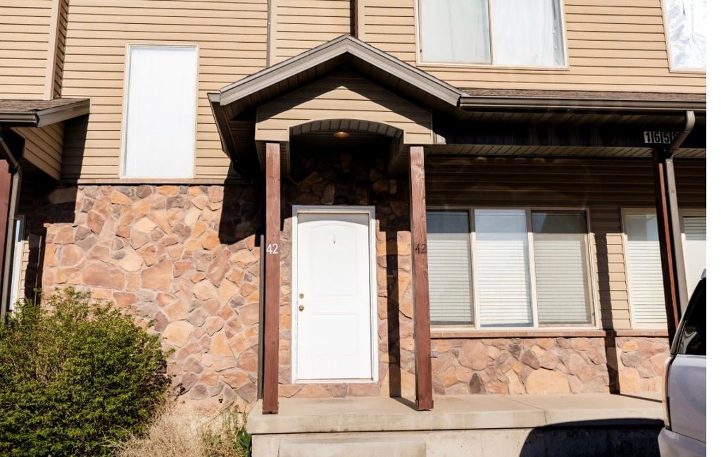 Photo of 1658 W 300 S #42, Vernal, UT 84078 (MLS # 2156401)