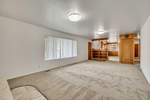 Tiny photo for 129 N 200 E, Payson, UT 84651 (MLS # 2127843)