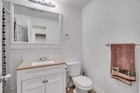 Tiny photo for 129 N 200 E, Payson, UT 84651 (MLS # 2127843)