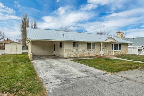 Tiny photo for 129 N 200 E, Payson, UT 84651 (MLS # 2127843)