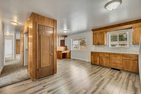 Tiny photo for 129 N 200 E, Payson, UT 84651 (MLS # 2127843)