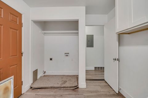 Tiny photo for 129 N 200 E, Payson, UT 84651 (MLS # 2127843)