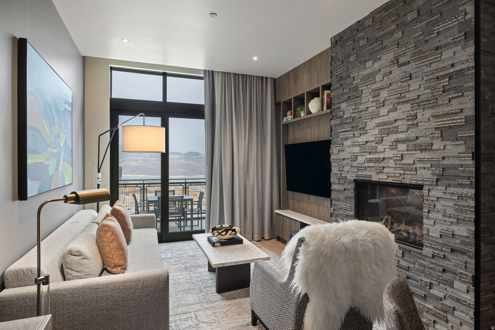 1702 W GLENCOE MOUNTAIN WAY