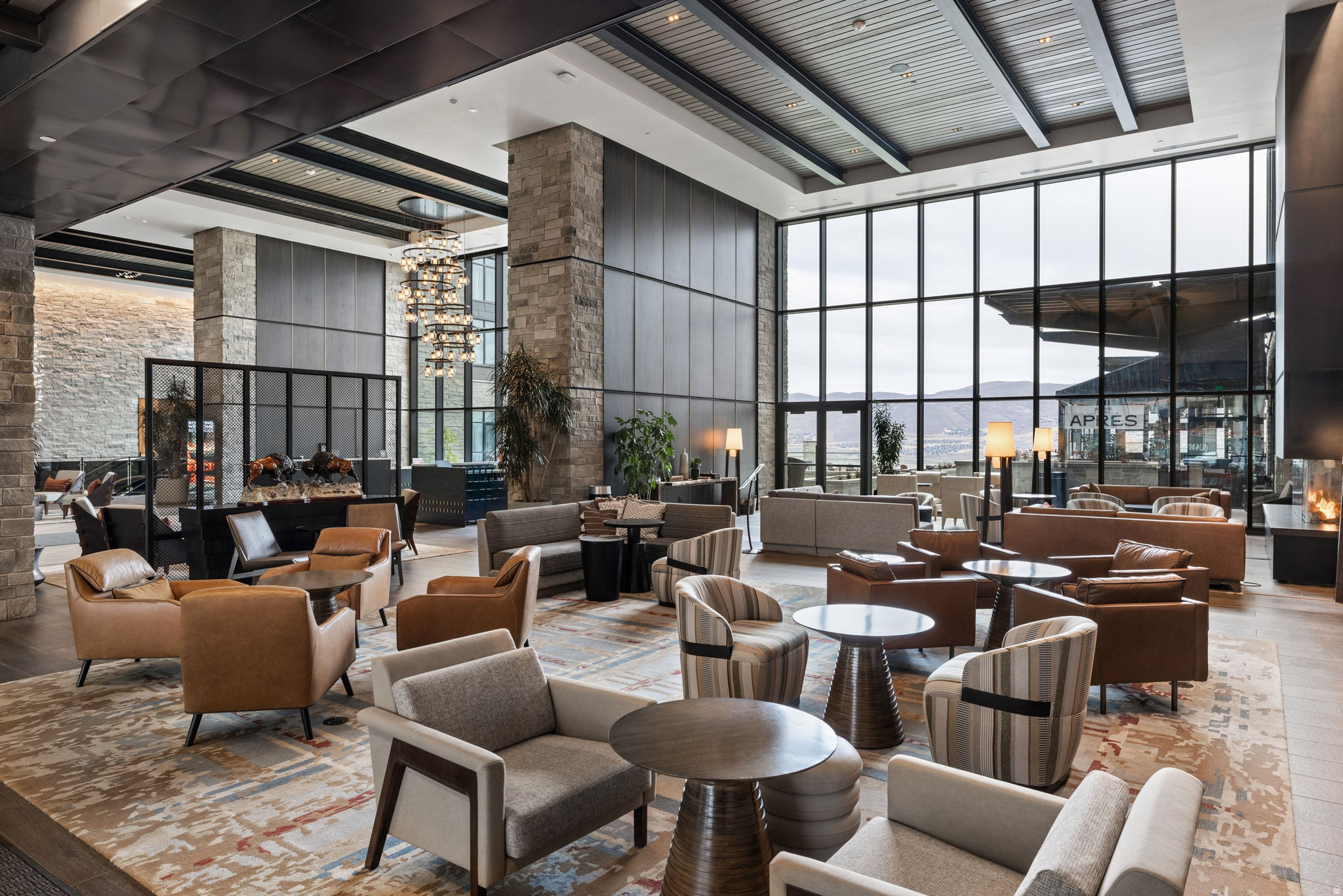 1702 W GLENCOE MOUNTAIN WAY