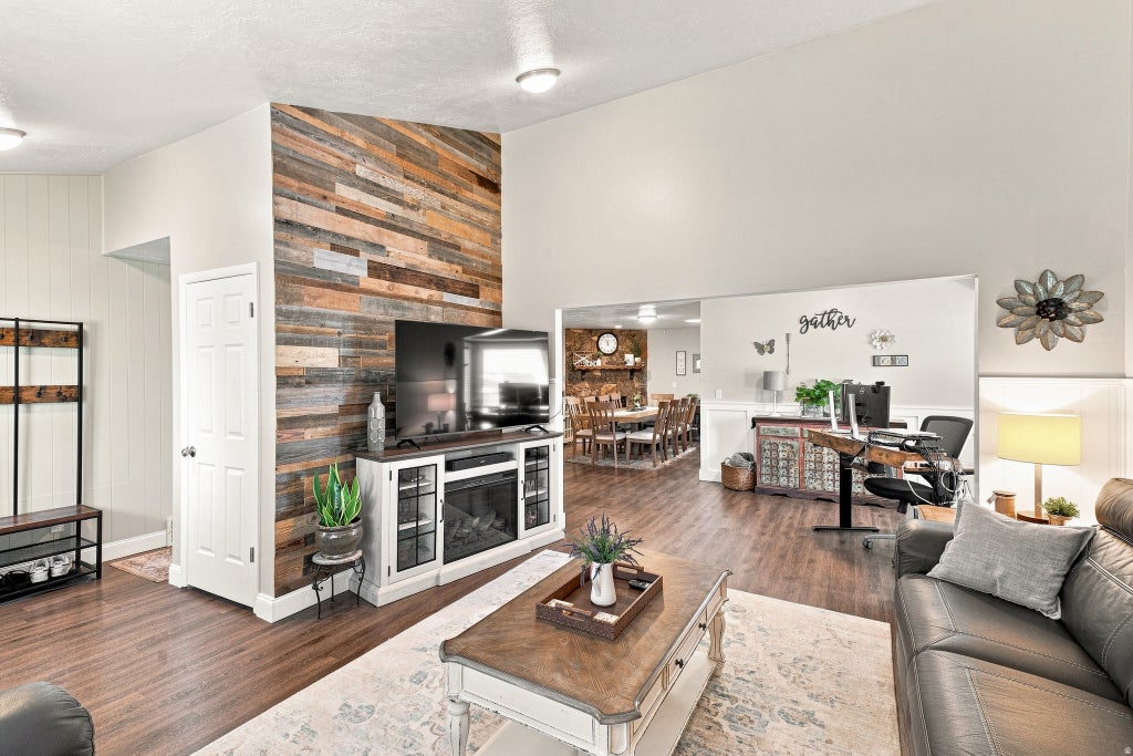 Photo of 1018 E 5625 S, South Ogden, UT 84405 (MLS # 2183467)