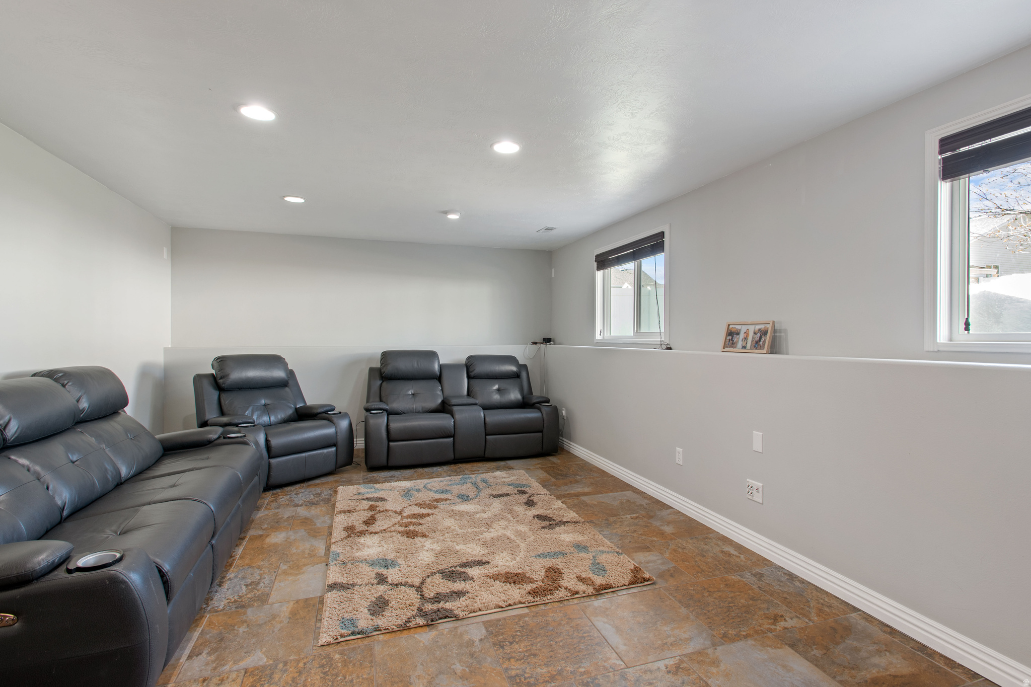 WHITE HILLS - Residential