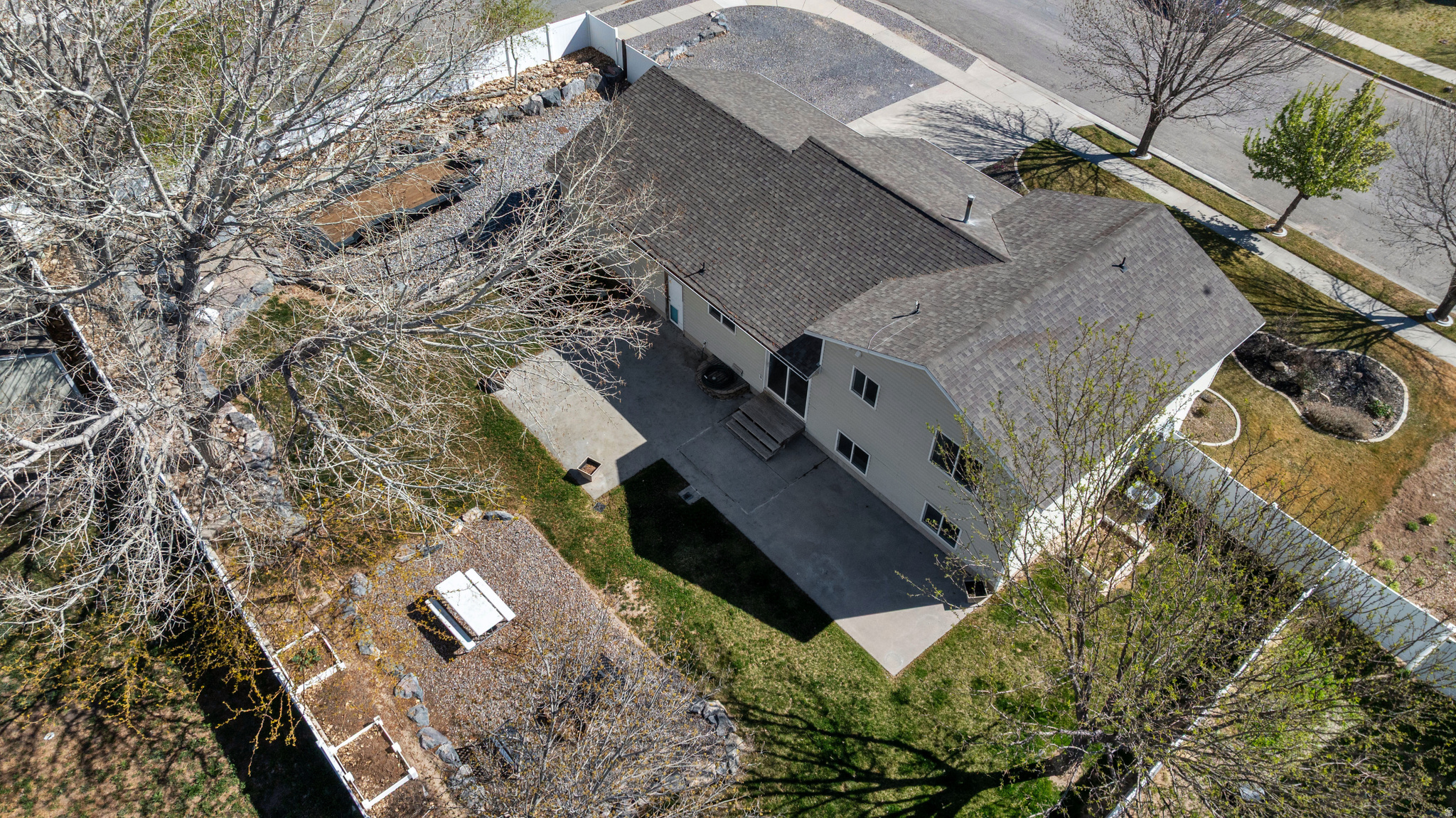 WHITE HILLS - Residential