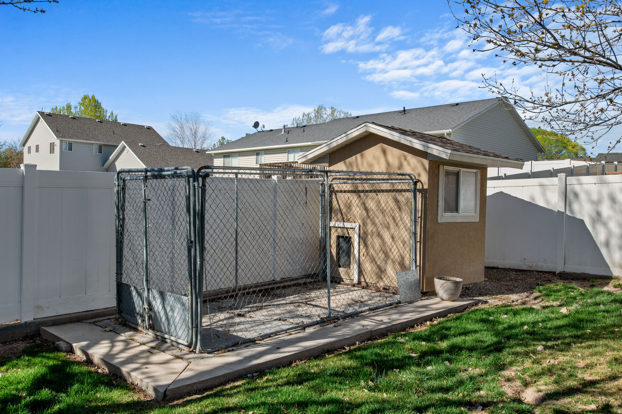 WHITE HILLS - Residential