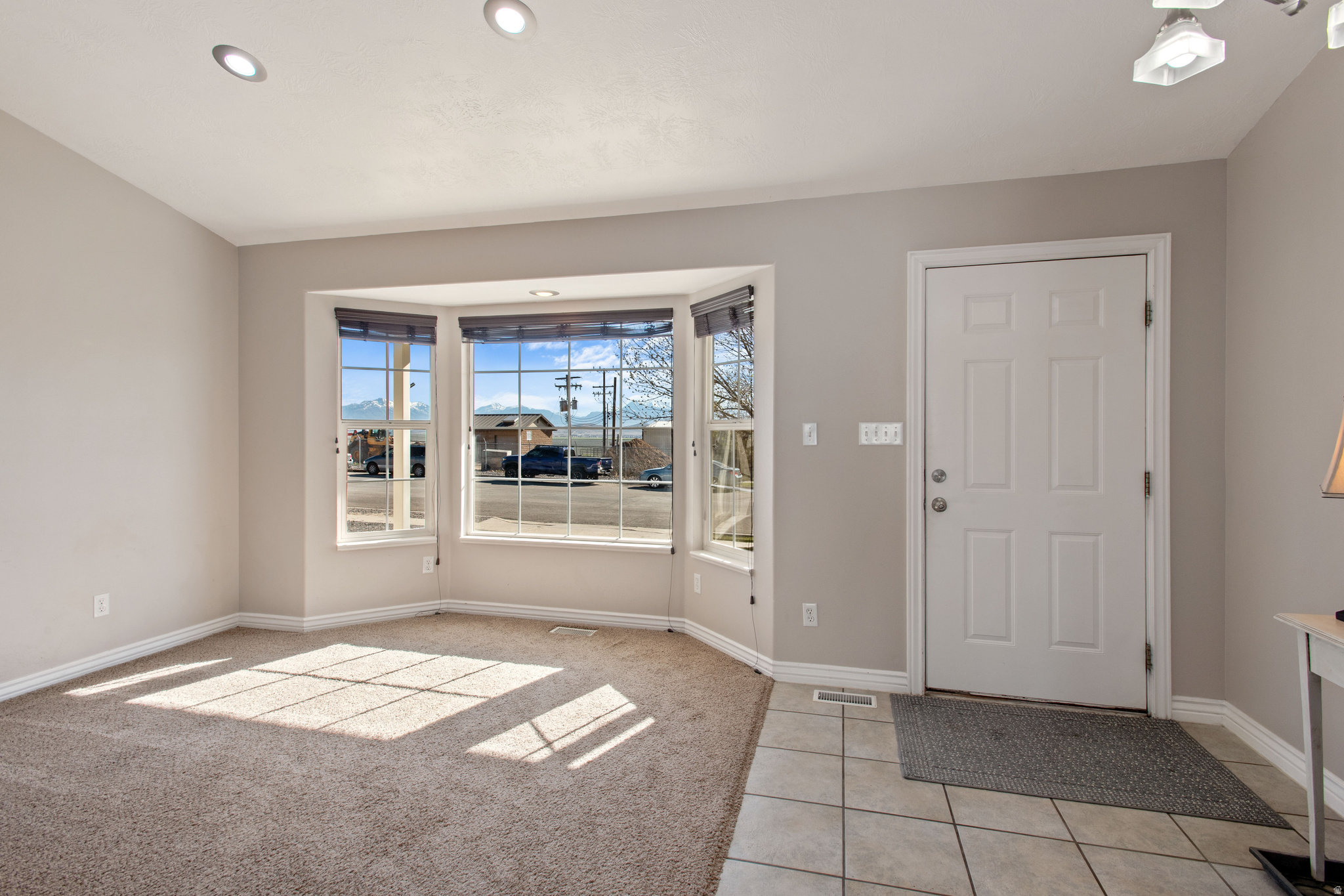 WHITE HILLS - Residential