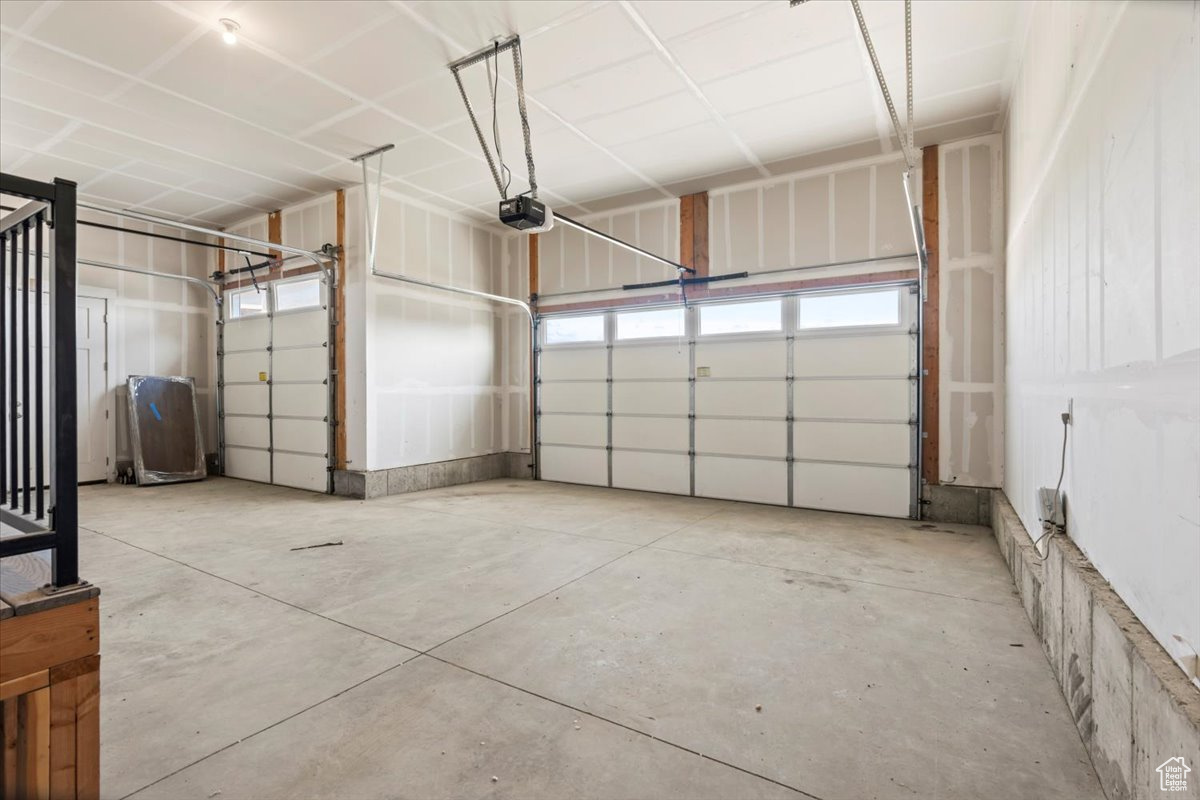NEWTON FARMS - Residential