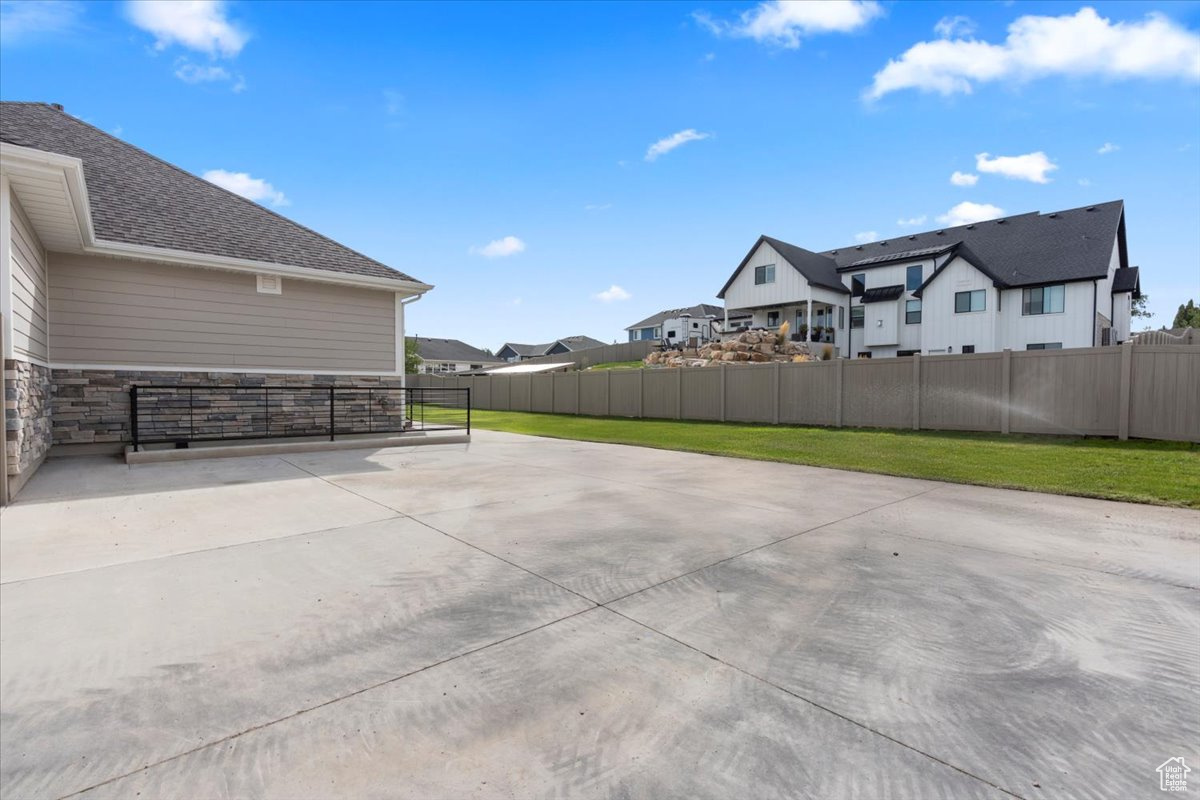 NEWTON FARMS - Residential