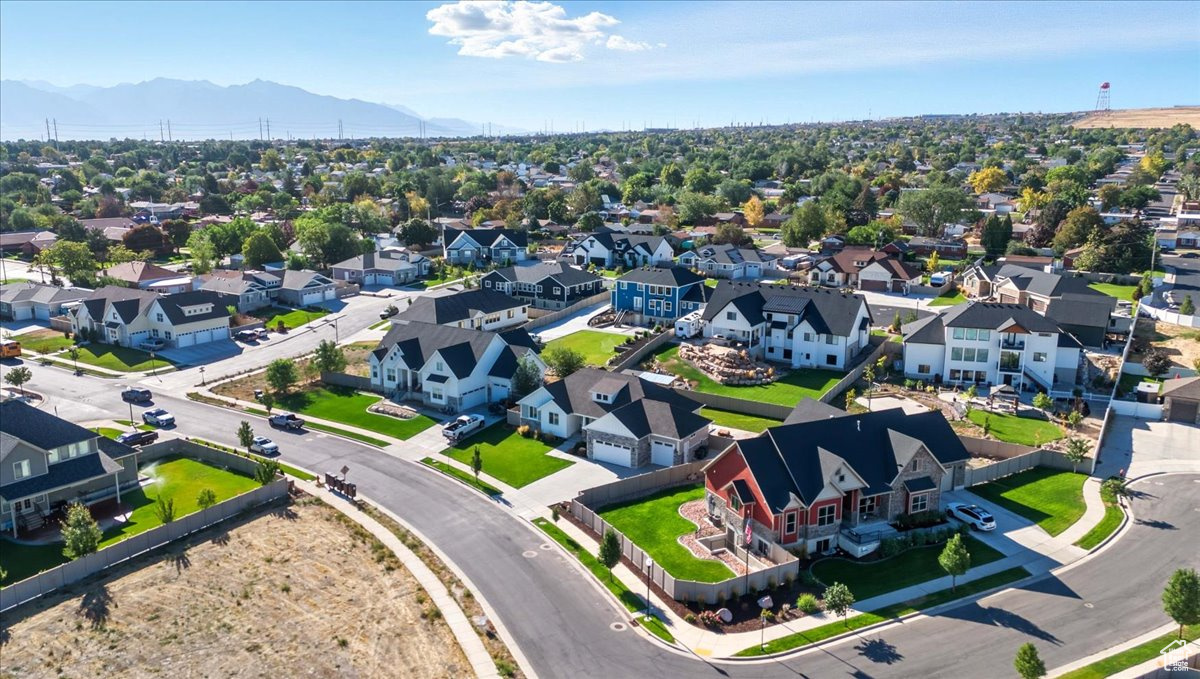 NEWTON FARMS - Residential