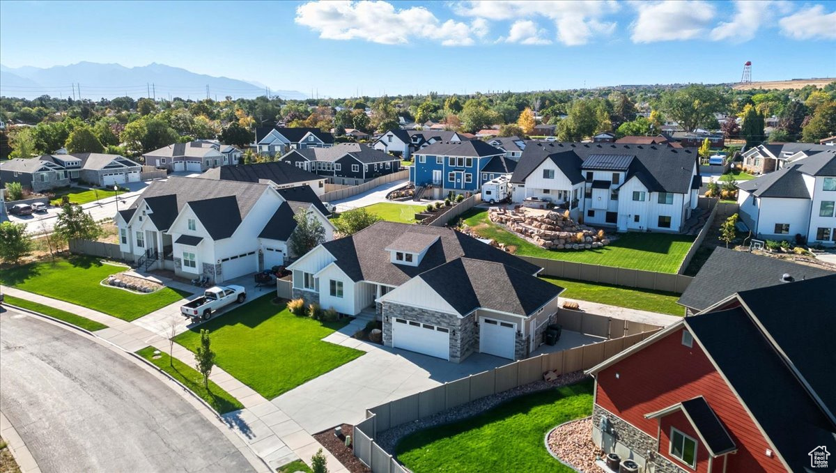 NEWTON FARMS - Residential