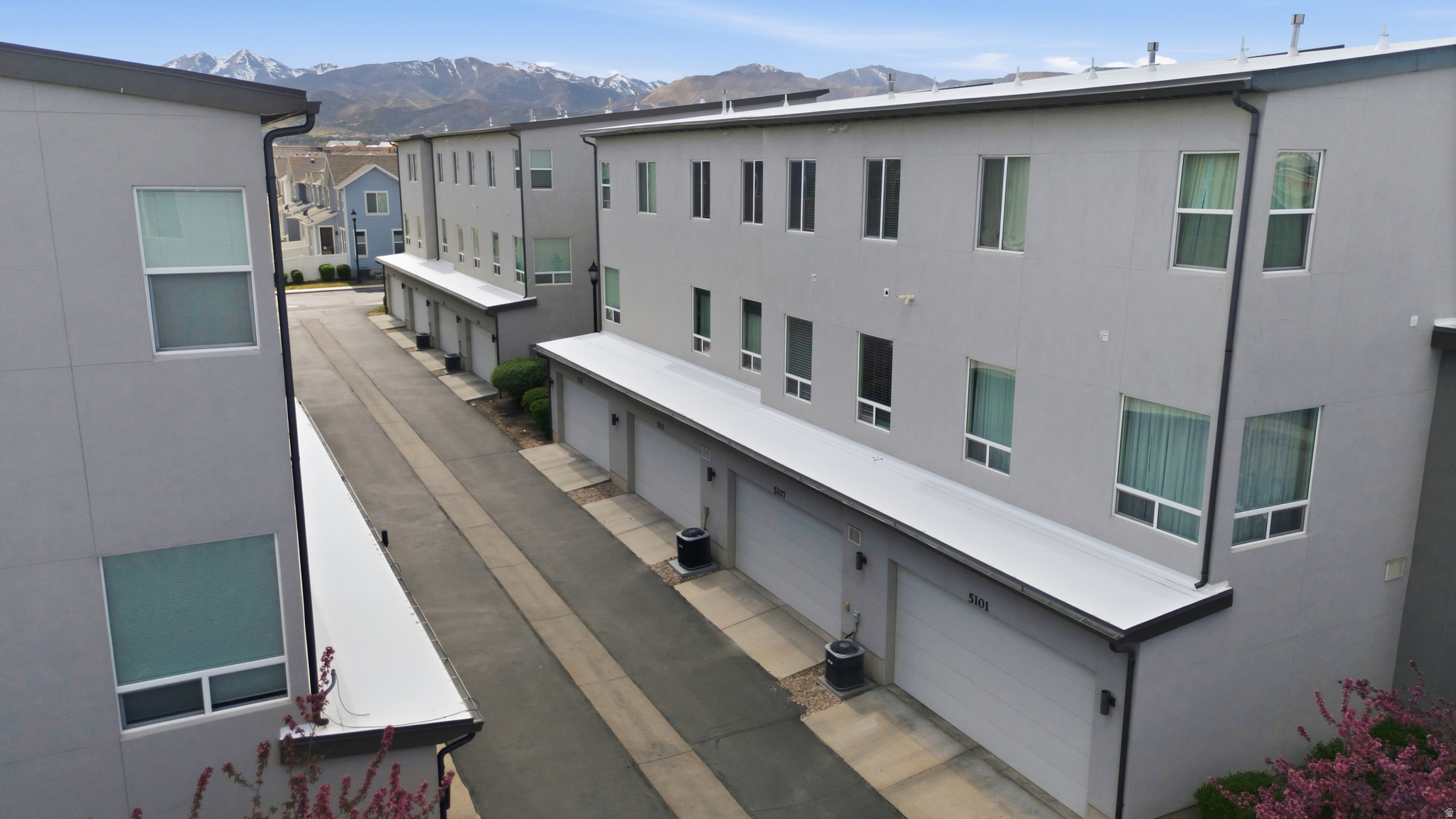 SKYLINE - Residential