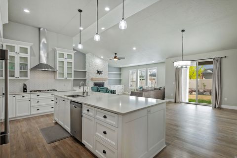 Tiny photo for 11613 S FOX VISTA DR, Draper, UT 84020 (MLS # 2147897)