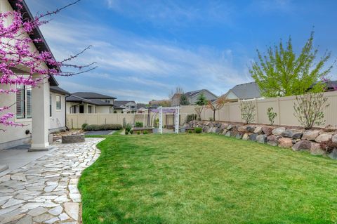 Tiny photo for 11613 S FOX VISTA DR, Draper, UT 84020 (MLS # 2147897)