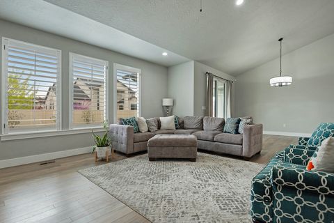 Tiny photo for 11613 S FOX VISTA DR, Draper, UT 84020 (MLS # 2147897)