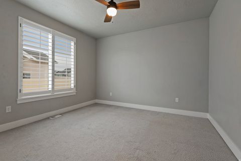 Tiny photo for 11613 S FOX VISTA DR, Draper, UT 84020 (MLS # 2147897)