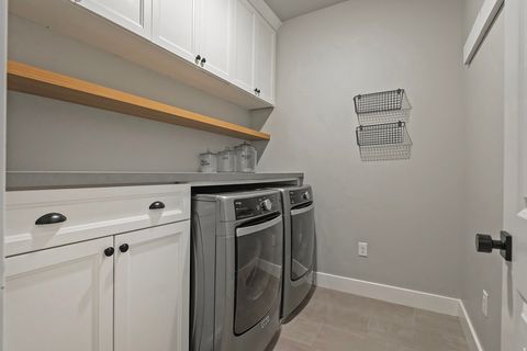 Tiny photo for 11613 S FOX VISTA DR, Draper, UT 84020 (MLS # 2147897)