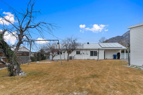 Tiny photo for 2842 E 7375 S, Cottonwood Heights, UT 84121 (MLS # 2138074)