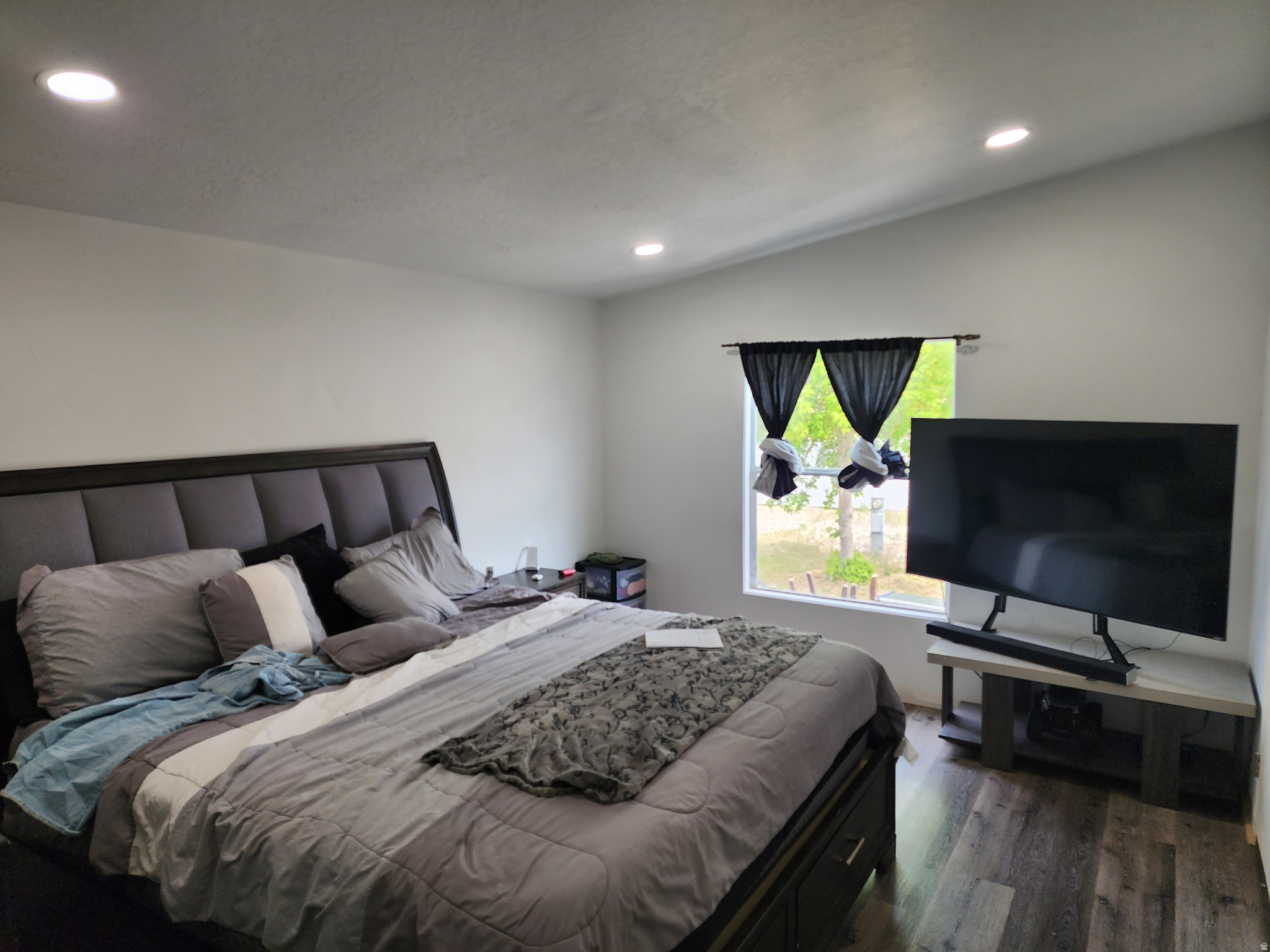 OVERPASS POINT - Residential
