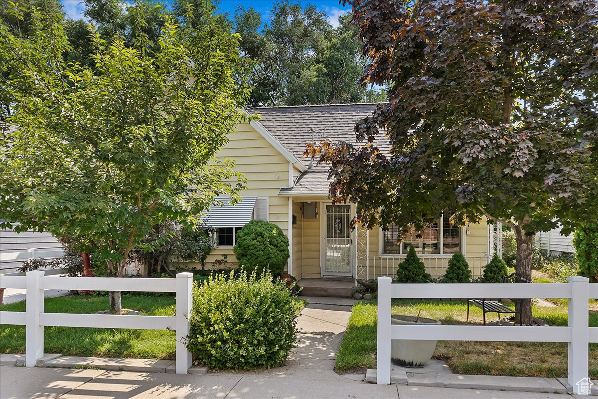 1222 PORTER AVE