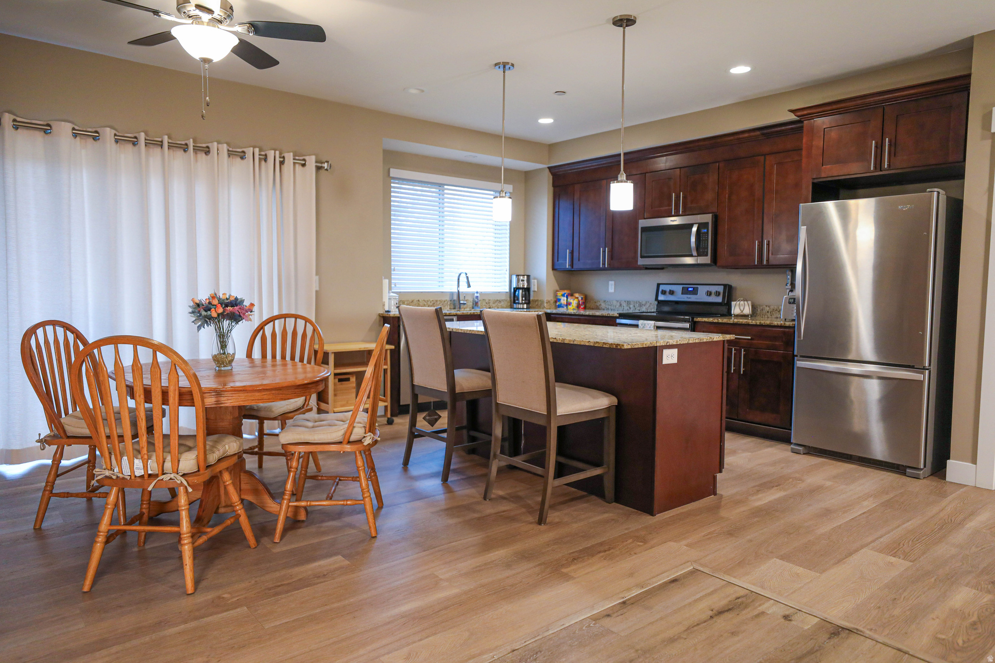 1225 E WOLF HOLLOW LN 101