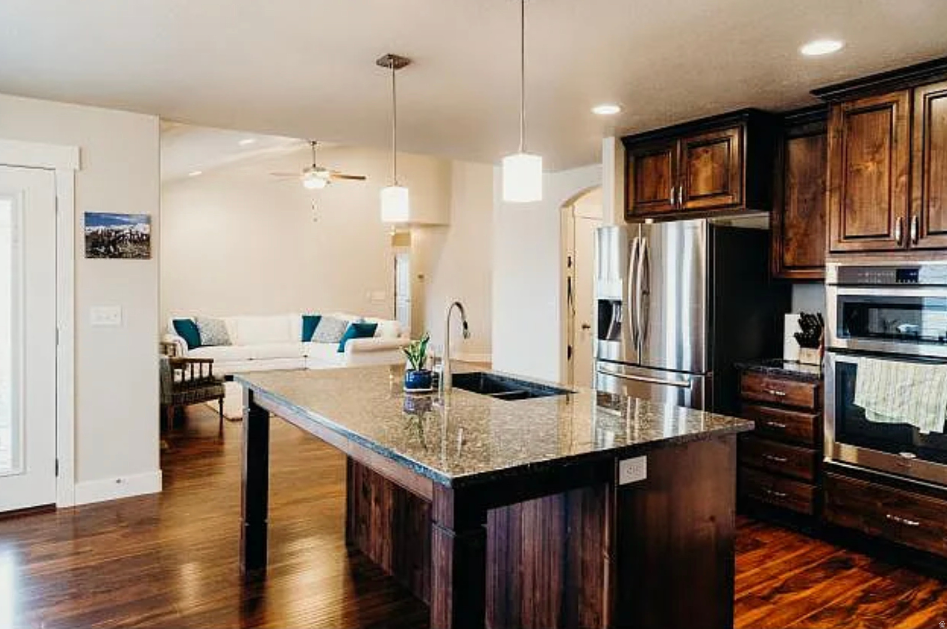 CANYON HILLS PUD PHASE 3 - Residential Lease