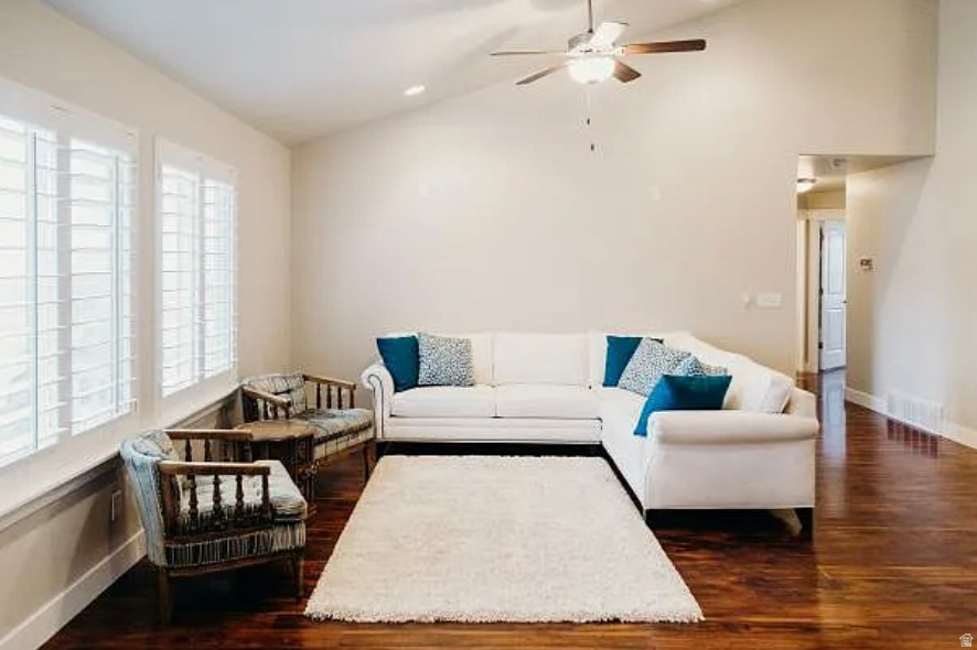 CANYON HILLS PUD PHASE 3 - Residential Lease