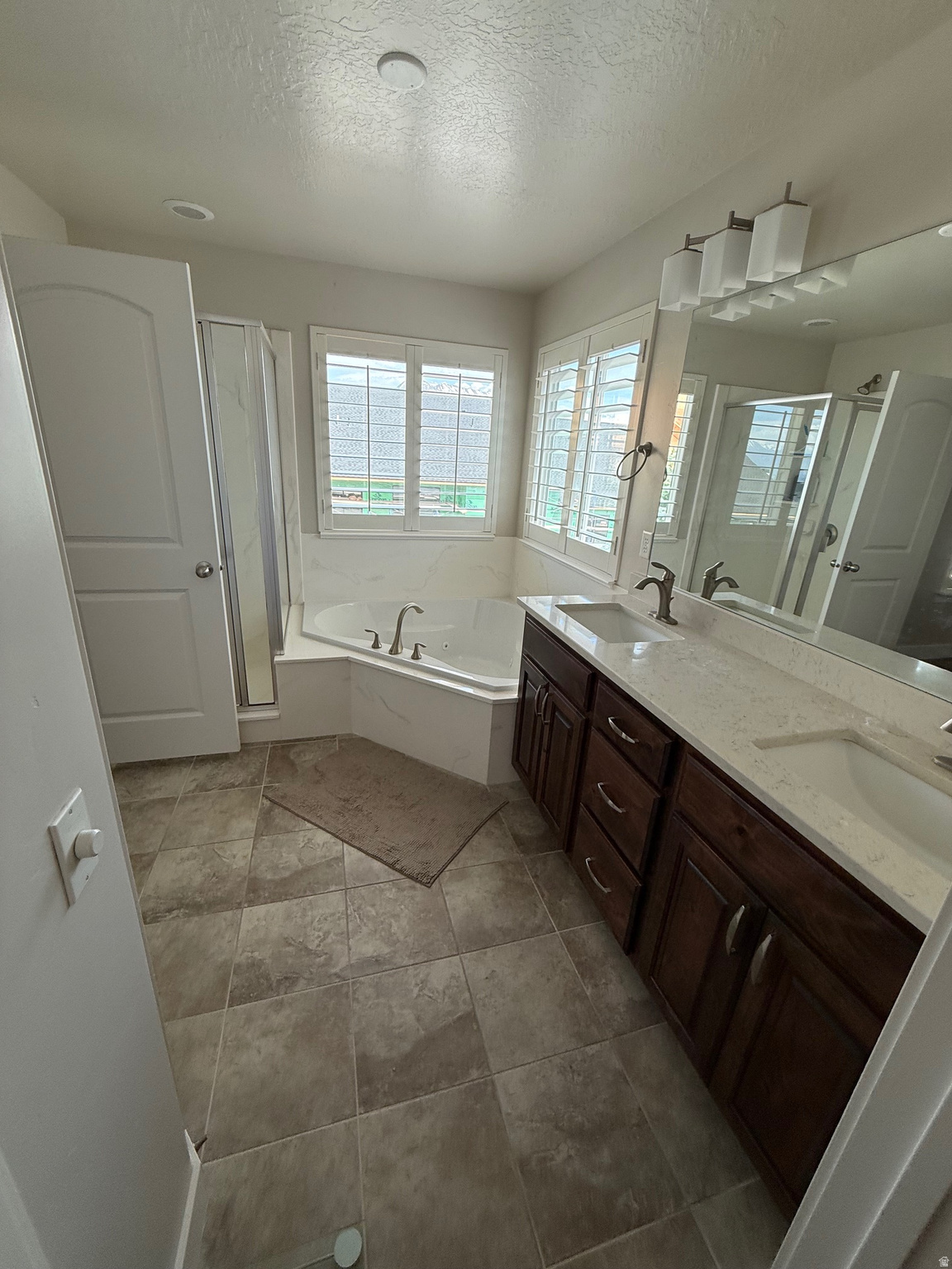 CANYON HILLS PUD PHASE 3 - Residential Lease