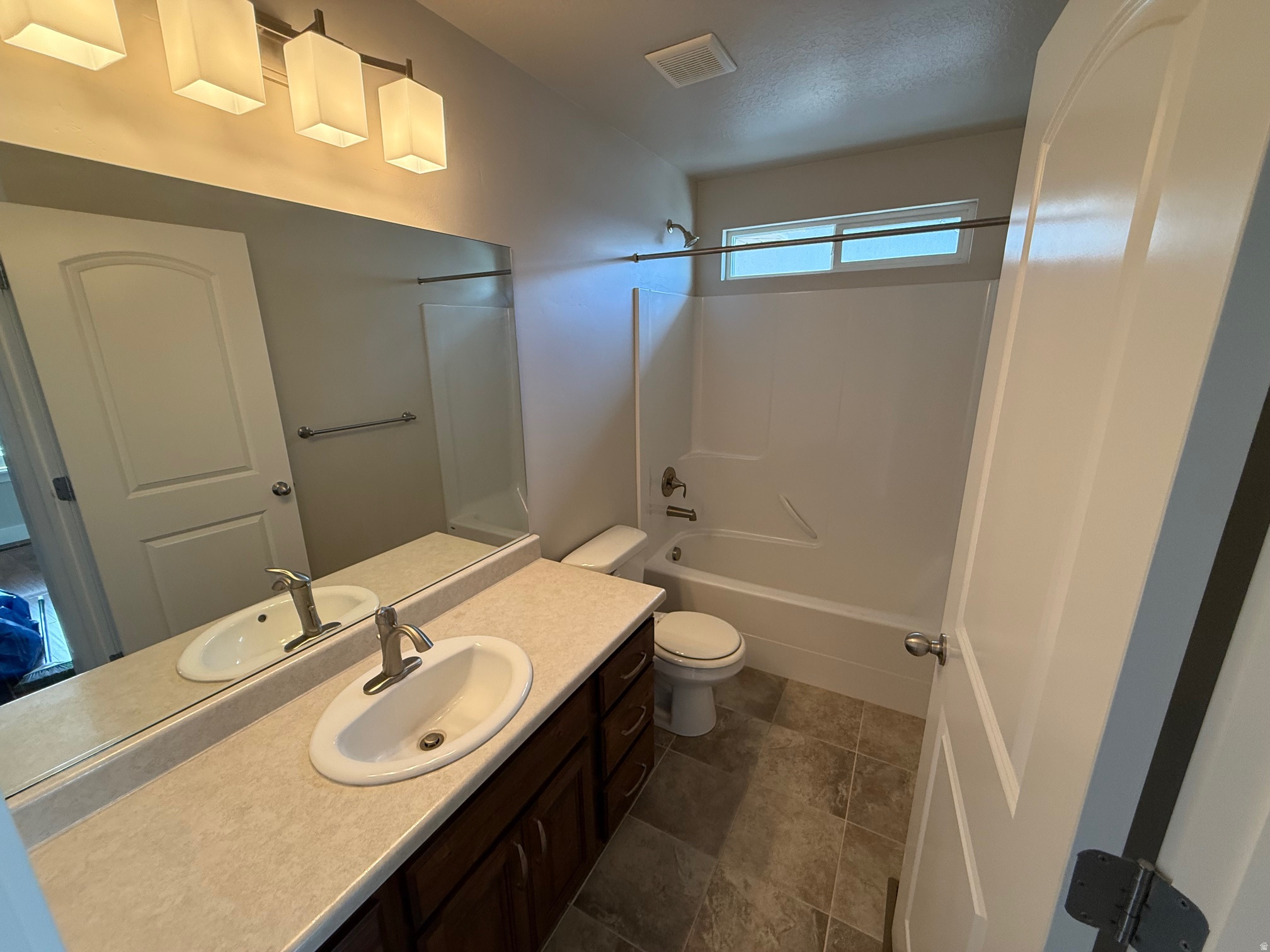 CANYON HILLS PUD PHASE 3 - Residential Lease